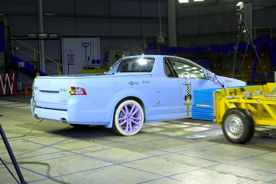  Holden Commodore VE SS Ute 2007 года  (фото 54 из 54)